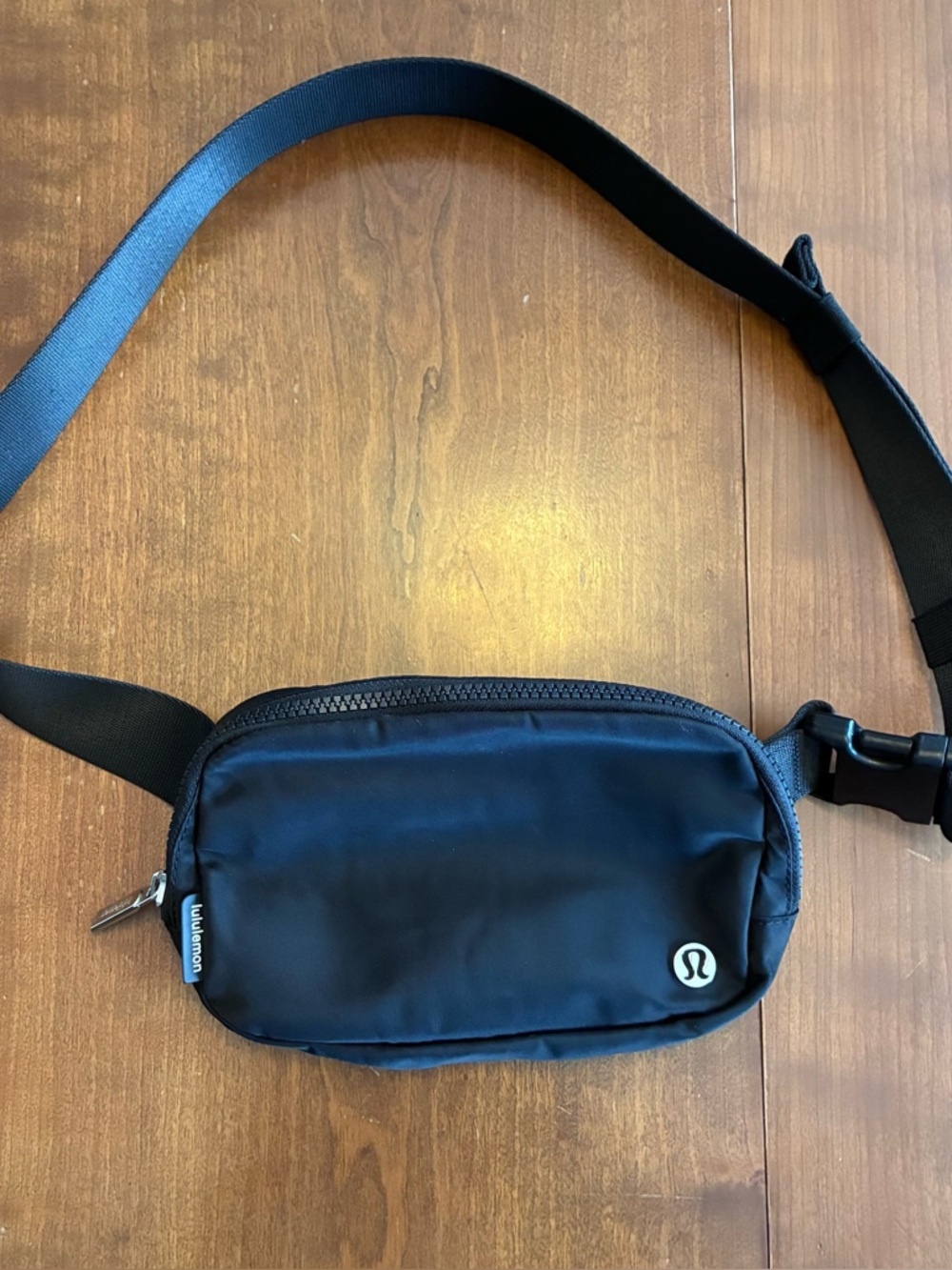 Lululemon black belt bag